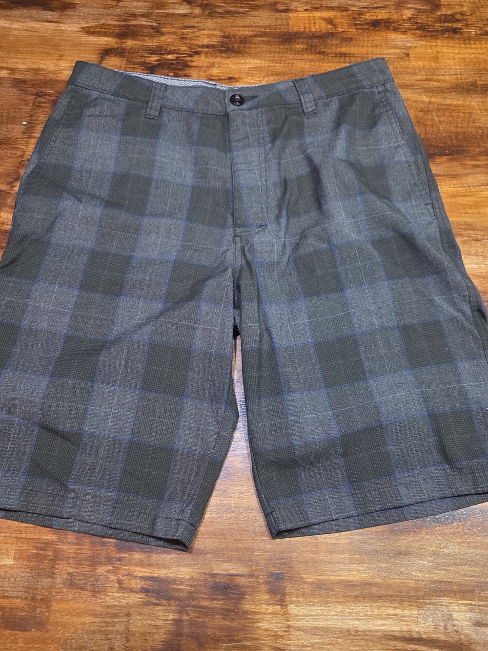 O'Neill Men's Plaid Flat-Front Shorts - Blue & Black